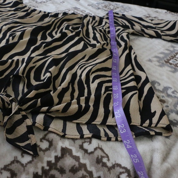 Off The Shoulder Zebra Print Top - Picture 8 of 8